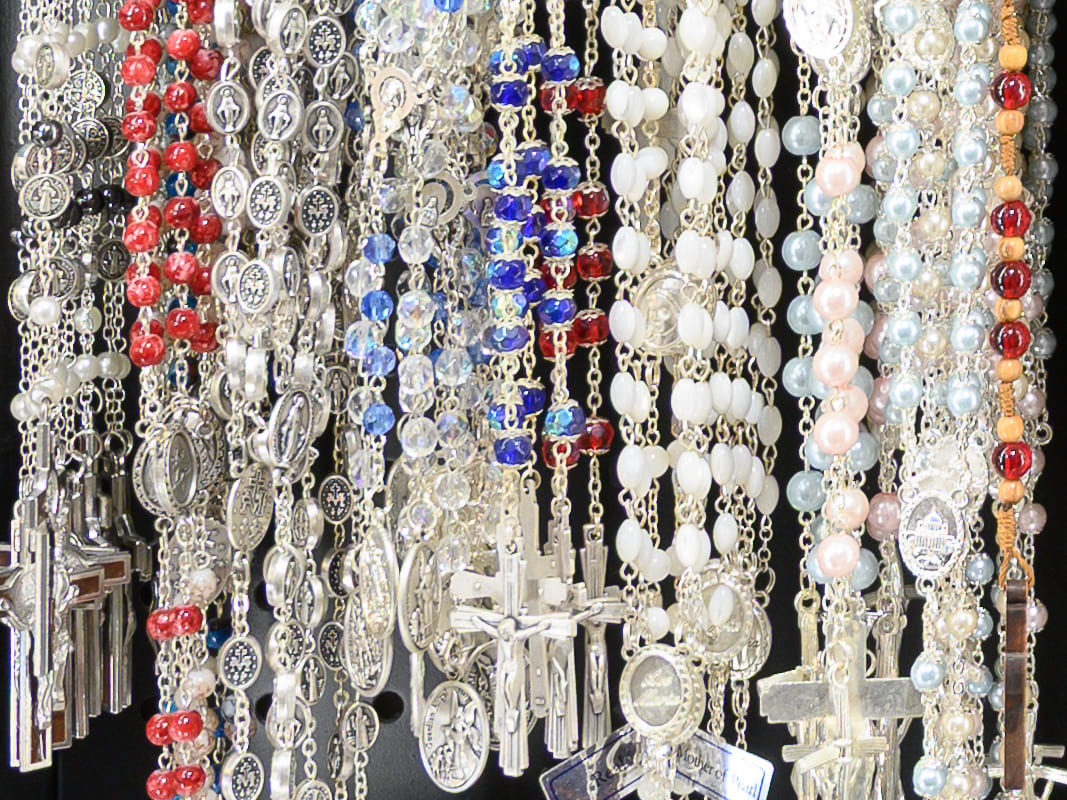 Massi Souvenir Roma - rosari - articoli religiosi e souvenir Roma